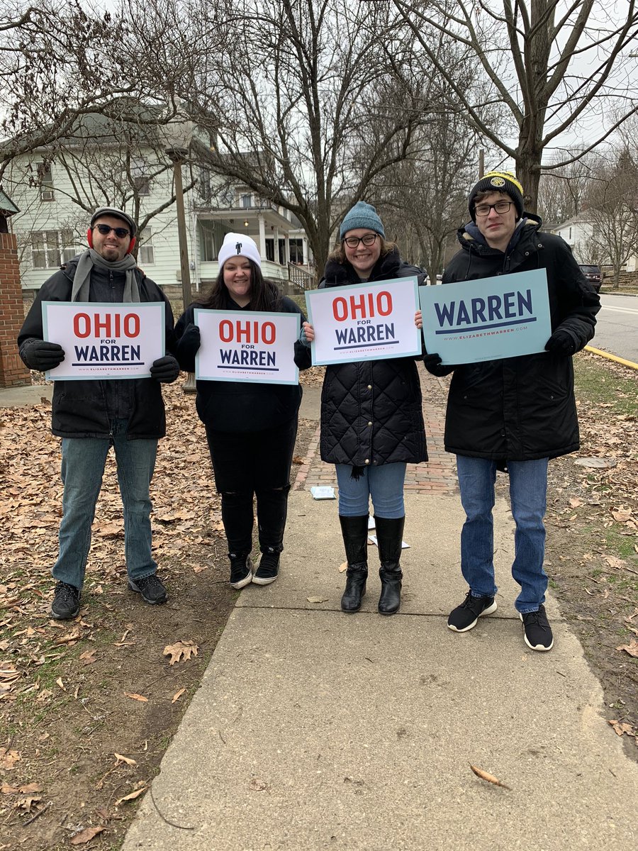 JordanVKelley's tweet photo. It may be 21 degrees and a little snowy, but we’re still out here in SEO for @ewarren. The cold never bothered us anyway. https://t.co/5iCLkzpD7x