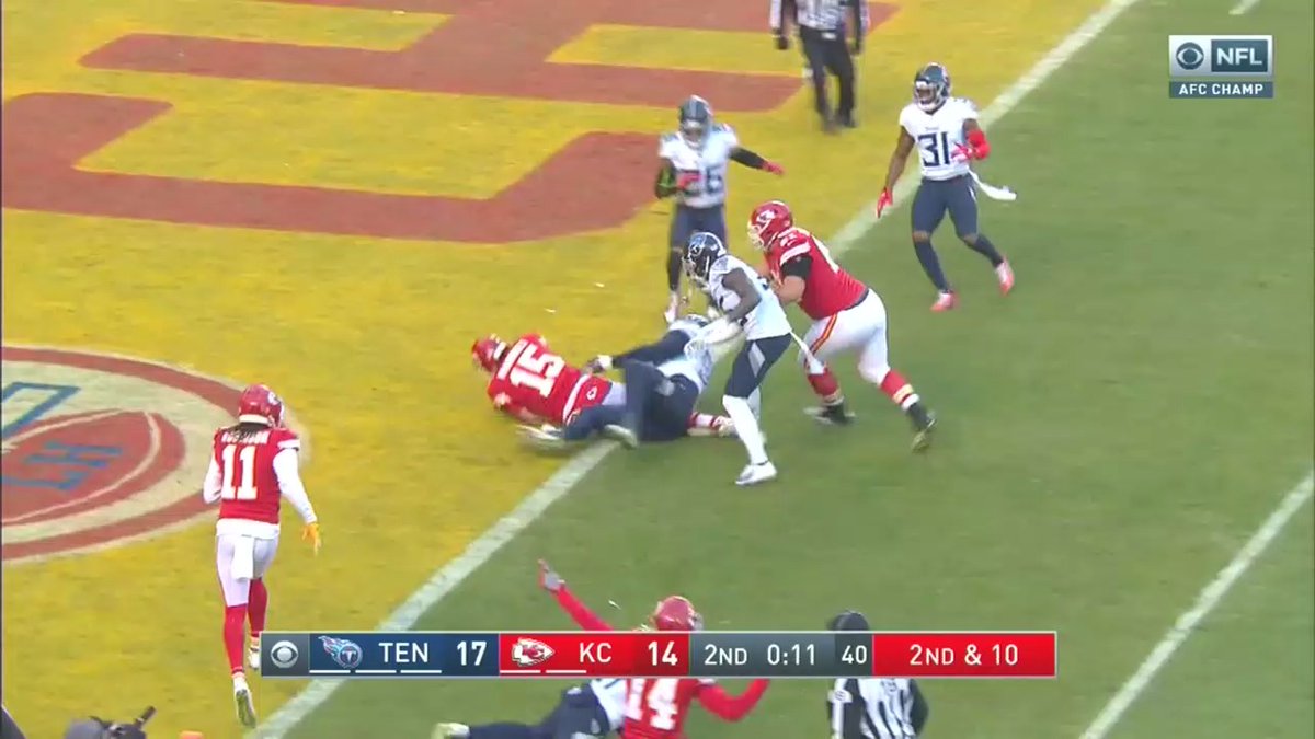 CBSSports's tweet photo. HOW
DID
HE
DO THAT??? https://t.co/MXaKy3FTY3