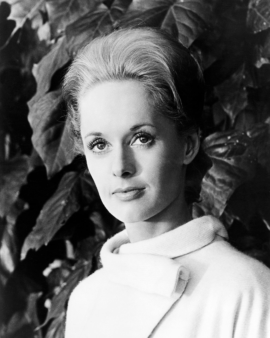 Happy Birthday to Tippi Hedren . 