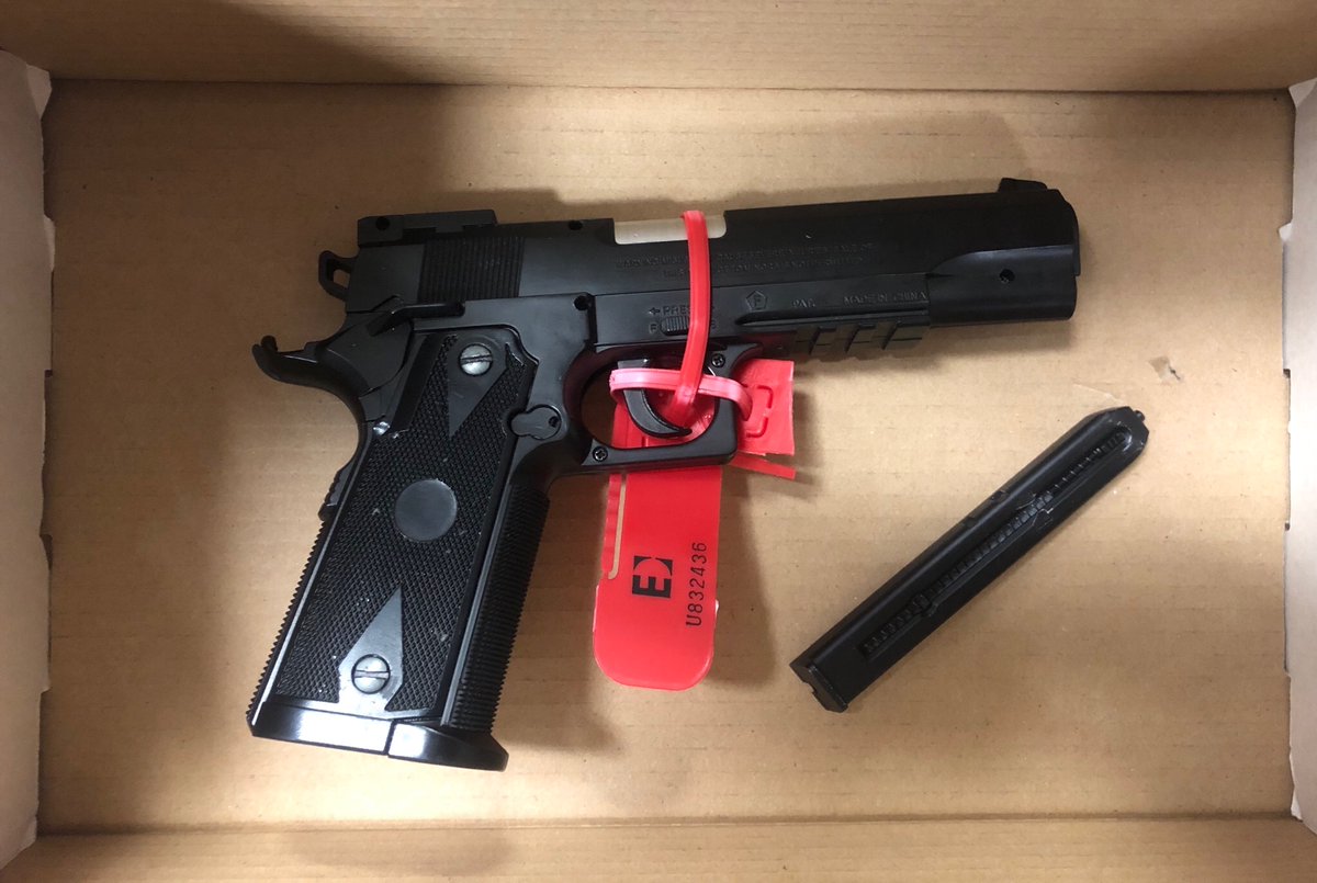 T3 were in Burnley this evening when they had cause to #stop&amp;search a male who was openly smoking cannabis in the town centre. During the search further cannabis was found as was this gas powered air weapon. Suspect now in custody #KeepingPeopleSafe #NotJustTickets #VanPlease 🚔