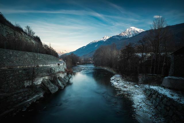 Blue hour in Valle d’Aosta. If you had to choose to live in the mountains or by the beach, which would you choose? I’m a mountain person through and through. ift.tt/2R7DFSQ