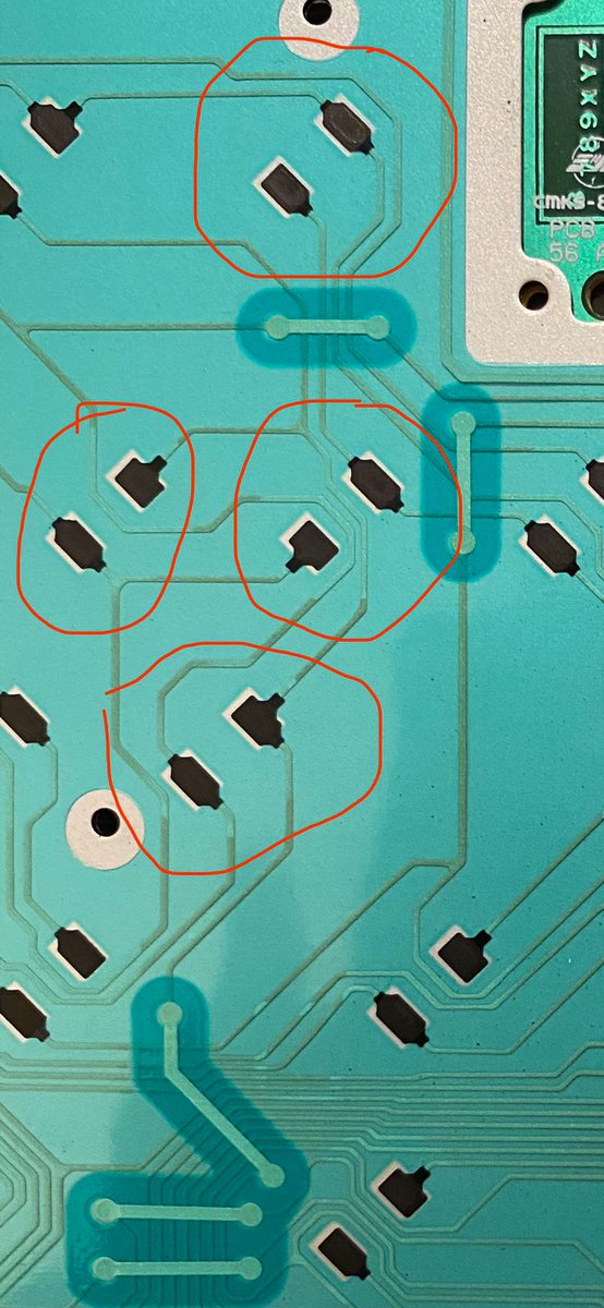 Ok Guys, these 4 keys on my mates #Amiga500 keyboard appear to be dead. Haven't been able to do any troubleshooting on it myself yet but if you look at the second pic I think the membrane traces look worn out. Any thoughts or agreement?