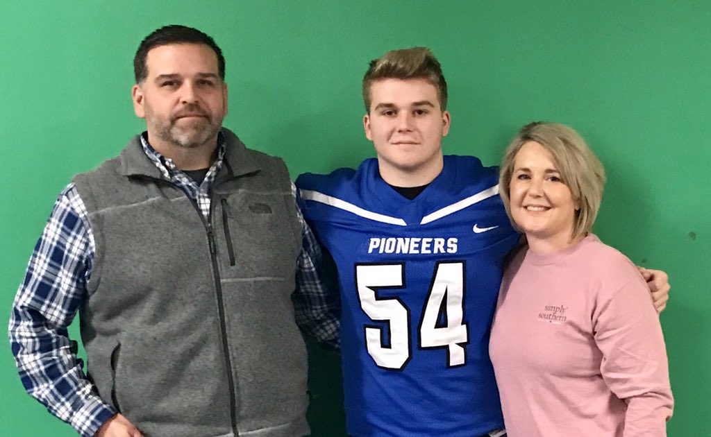 NickKastner_'s tweet photo. Enjoyed the official visit weekend at Glenville State College!  Thanks to all the coaches and players for a great time.@GSCFootball @coach_kellar @CoachMcMahonGSC @CoachSteveAdams @Coach_LopezGSC @jawan_turner @KellarQB12 @Coach_Mayer @CoachMcEntire91 @zturner27 https://t.co/Mb1dPGbxAa