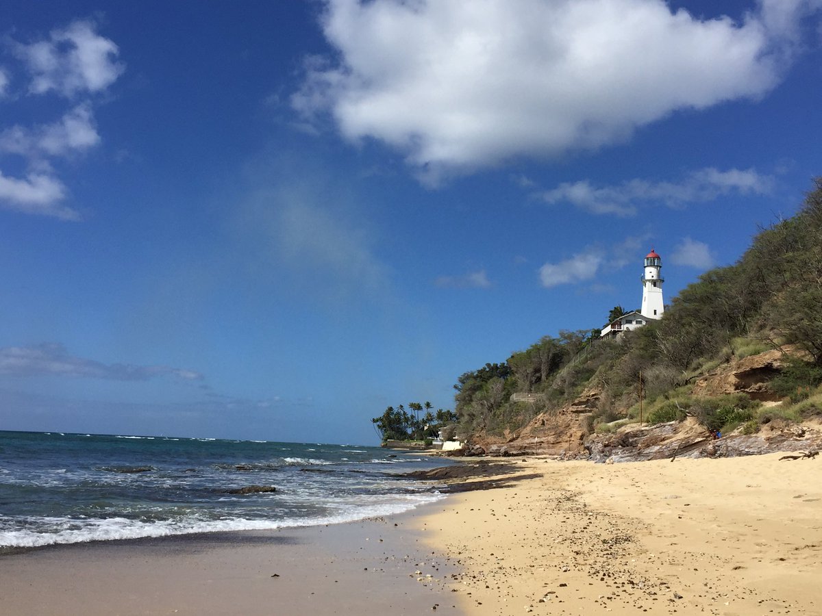 mattkrahula's tweet photo. Chilling at Diamondhead Cliffs!  Pretty great way to start the day. #chilling #chillingontherock #homeintheislands #diamondhead #oahu #islandlife #beachwalk https://t.co/e58etNtg0y