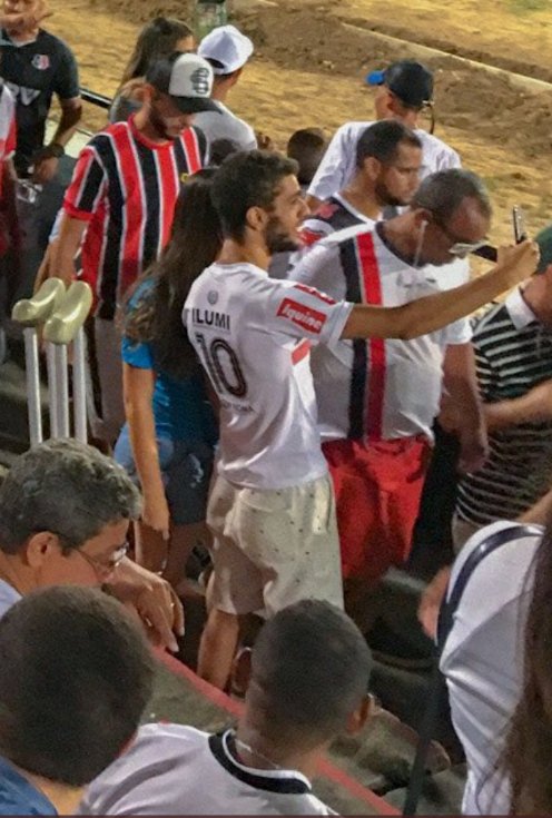 jamilgomes_'s tweet image. Dr⚽ps #ilusãoidiÓTICA🤓 Eu (sem óculos) cheguei a pensar que fosse meu amigão #PetrCech (@carlyle_pb)🤣🤣🤣