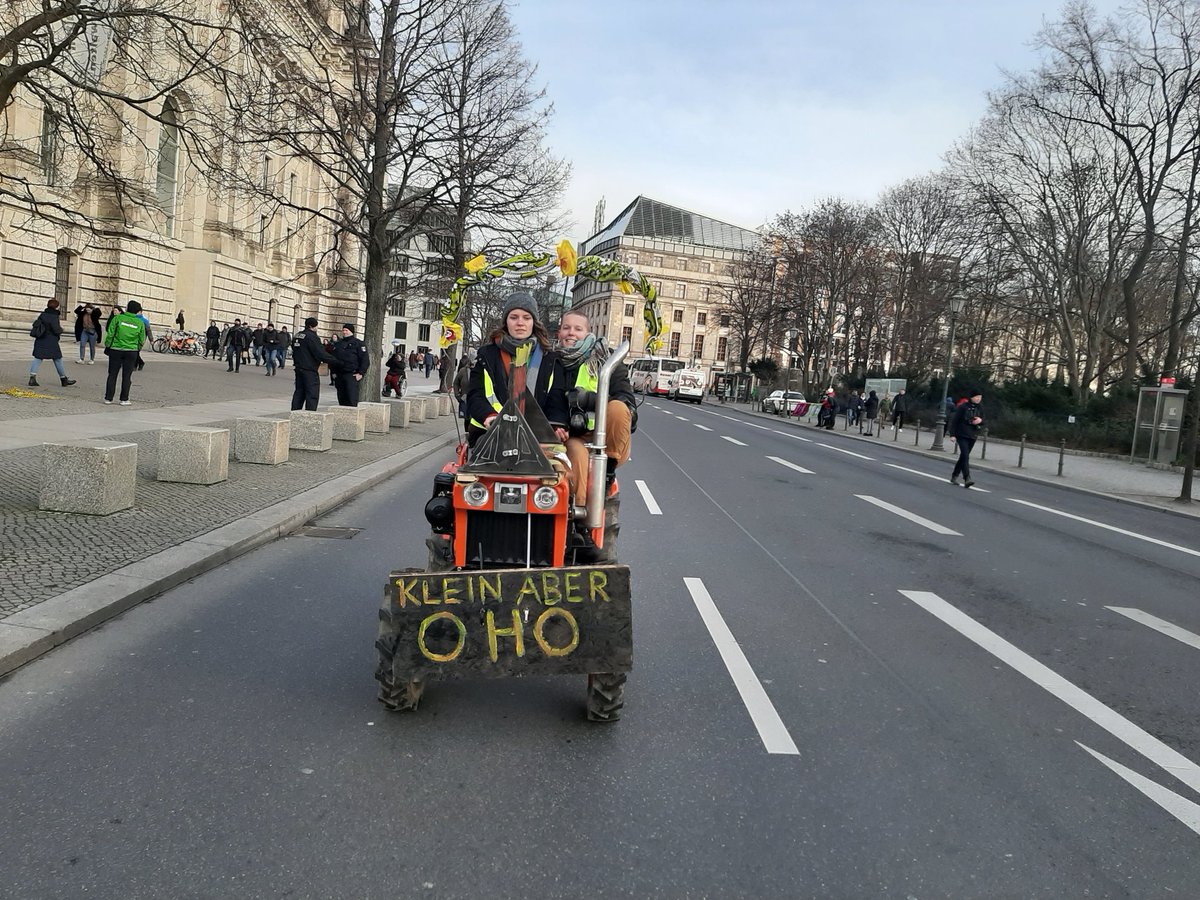 For the tenth year, tens of thousands have descended on central Berlin to demand changes in farming and food systems. 
So what were they demanding?
#WHES2020 
arc2020.eu/whes2020-27000…