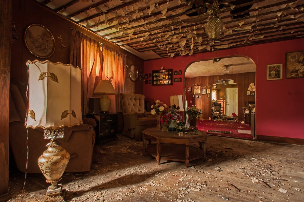 A small collection of photos of an abandoned home since 1991.  Some rooms have already collapsed, some are in better shape.  #abandoned #house #home #urban #explore #exploration #exploring #urbex #nikon #photography