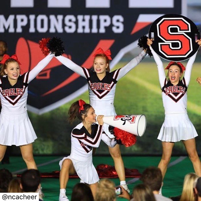 ArgyleCheer's tweet photo. All year long they cheer on their team to victory. This weekend, we cheered them on as they competed for their own Texas state title. #UILstate! 📣 ⁦ https://t.co/yQvYpCkI70