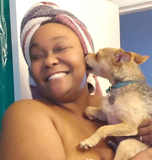 My sweet Buttercup. She is the sweetest dog ever. I love her so much. https://t.co/186Vkv6Dm0<a href="/tag/treatyourself"class="tags"><span>#treatyourself</span></a><a href="/tag/apclips"class="tags"><span>#apclips</span></a>