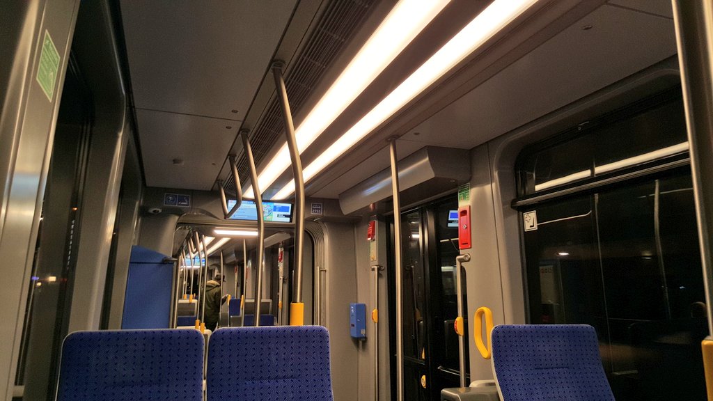 1000millimeter's tweet photo. Meine persönliche Fahrgast-Premiere im Avenio TZ 3-teiler (T3) 2755.
Evtl. sogar TZ insgesamt, nicht mehr sicher ob ich schon mal nen T4 als Fahrgast erwischt hab.
War beruflich schon öfters in welchen, aber bislang nicht als Fahrgast.
#TramMuenchen https://t.co/fdFzmAEQsp