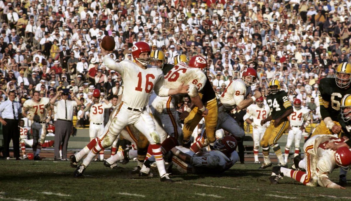UB_CLE's tweet photo. The Super Bowl everyone should be rooting for. A rematch of Super Bowl 1 in the 100th season of the NFL. 🔥 https://t.co/dgvz8JHEKL