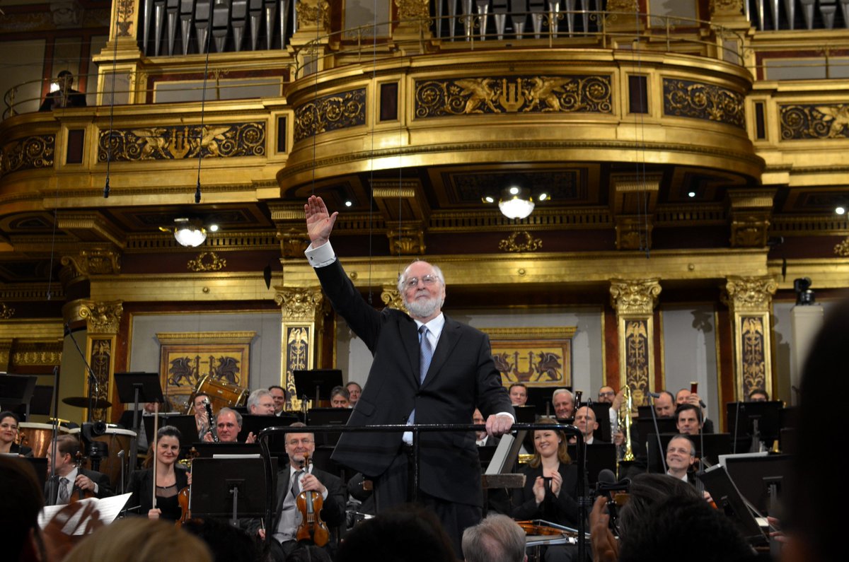 #JohnWilliams, #AnneSophieMutter, and the thoroughly excited @Vienna_Phil at the @Musikverein. As Williams put it: 'What a treat!'