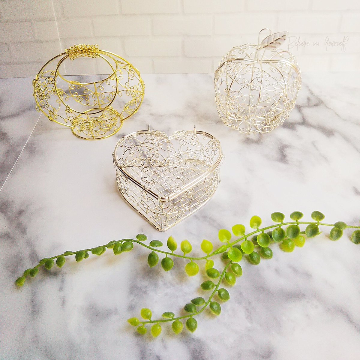 𝒉𝒊 𝒄𝒉𝒂𝒏 ｴ 在 Twitter 上 セリアで見つけた可愛い雑貨 ワイヤーケース セリア 100均 T Co Se6qmjzvpy T Co Psqmbrbjgu Twitter