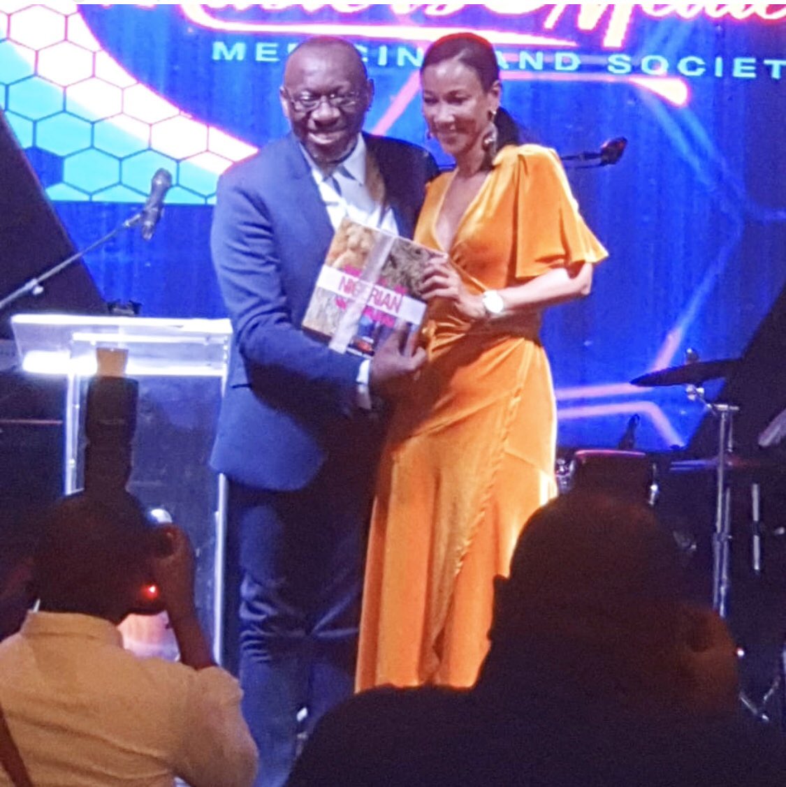melsdew's tweet photo. What a phenomenal weekend...was honored to stand on the same stage as esteemed medical personnel, met Jamaican music legends...and shared my passion in addressing the emotional care of the nation’s heart #mastersofmedicine #lestwefindgold @caribbeanheart https://t.co/AXCCu12wF6