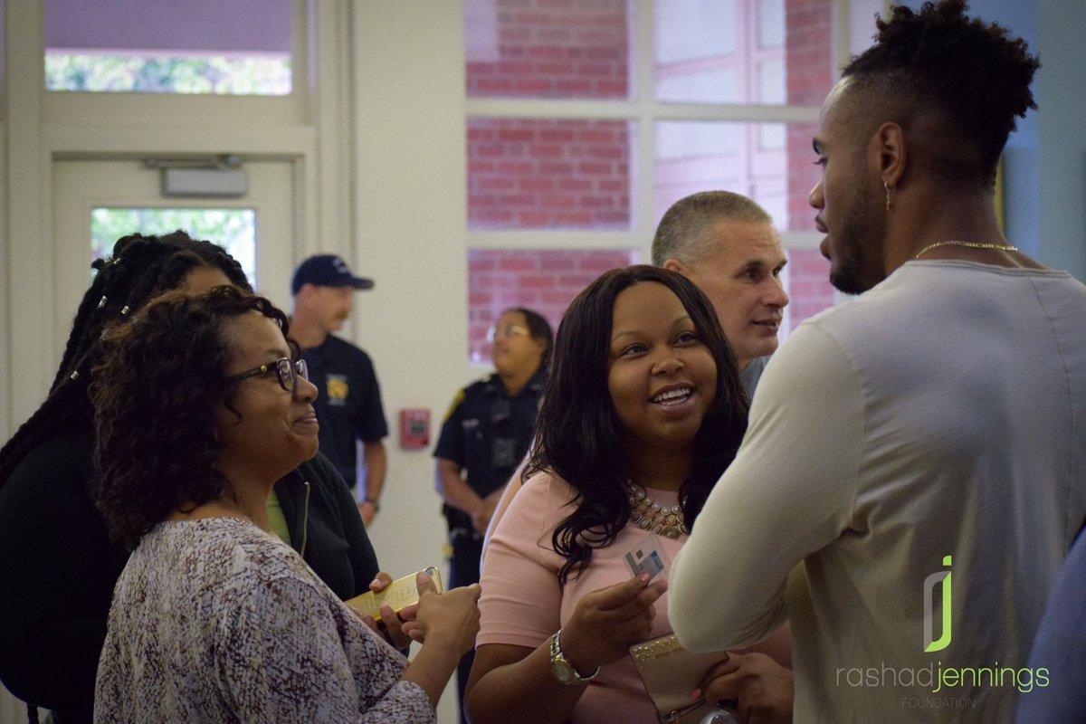 TheRJFoundation's tweet photo. We are all smiles here ๐ what is making you smile this Sunday?
.
.
#180RoundTable #180Weekend #RJF #Nonprofit #Community #Philanthropy #MoreThanAnAthlete https://t.co/NCZ9kbDOTP