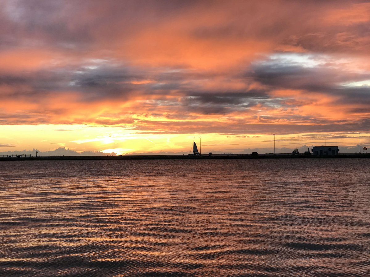 PartyInKeyWest's tweet photo. You know it’s going to be an awesome night. #partyinkeywest #startthenightright #keywest #sundaynight #sunday #sunset #sunsets #bestsunset https://t.co/epMQo4XcGc https://t.co/5y6kcq3zkD