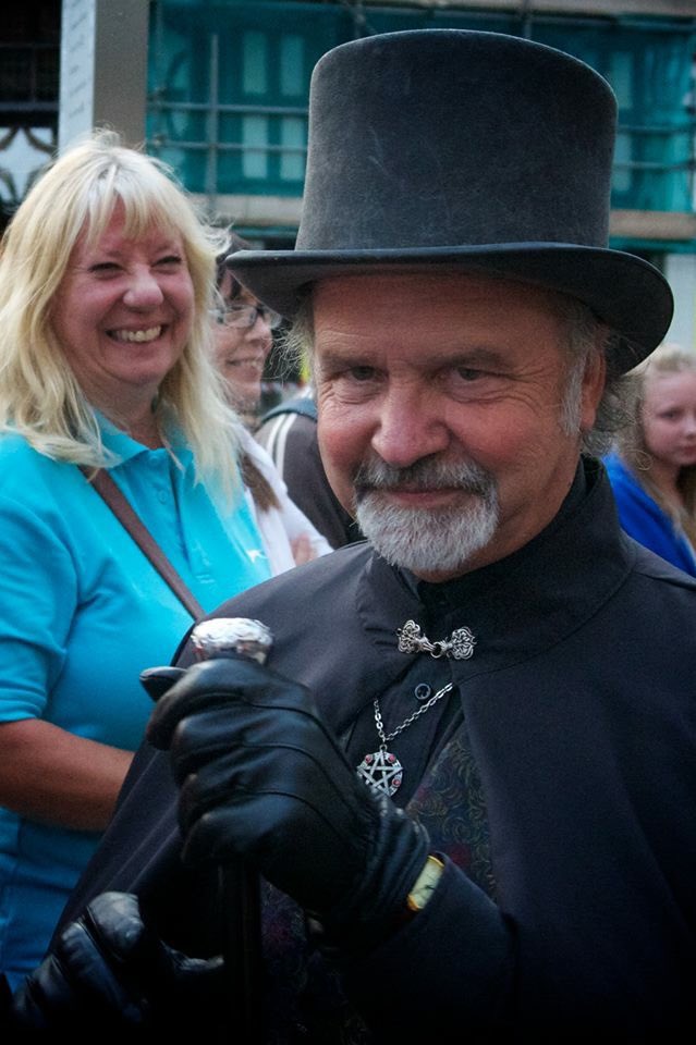 StratfordWalks's tweet photo. #England is full of ghosts &amp; ghouls &amp; #StratforduponAvon has its share.
Join the #GhostWalk to unearth the characters and discover the dastardly deeds of times gone by - if you dare.
Saturdays 7.30pm - booking essential. https://t.co/MoY2uH1AN6