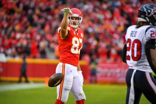 BarstoolHeights's tweet photo. Congratulations to @tkelce on making it to the Super Bowl!!! #heightsmade #heightswayornoway @GoHeightsTigers @MacStephens https://t.co/leEuBfIjmc