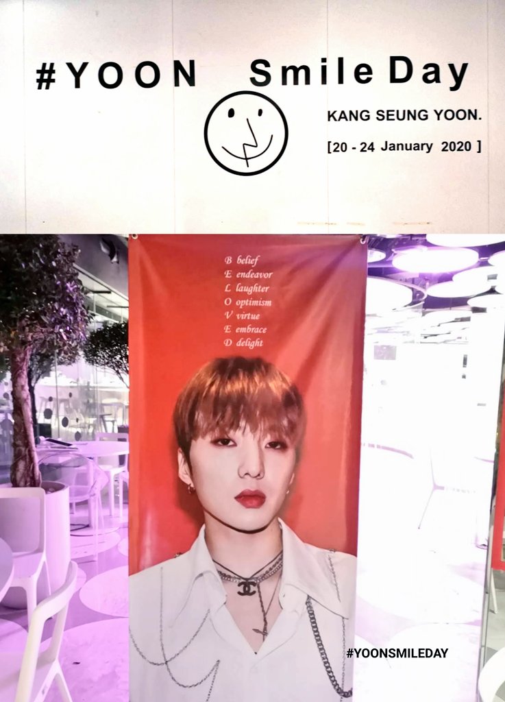 NUIIPYR's tweet photo. วันนี้!! ยินดีต้อนรับสู่ 2:7 โซนแห่งรอยยิ้ม 😊❤
+ #YoonSmileDay × @official_yoon_
GALLERY & HAPPY BIRTHDAY For #YOON #WINNER
📍Siam Discovery in Bangkok
📍 My Kitchen By Siam Discovery floor 4
⏲ 10:00 - 22:00 (เปิด-ปิด)
🗓️ 20-24 jan 2020
By #AugustForWinner5th https://t.co/kIuJXG6JgL
