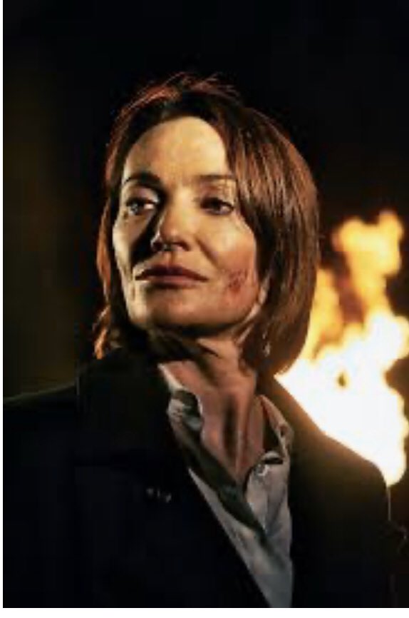 Hey @DrSarahParish just finished series two of #Bancroft CRACKING DRAMA! Is there going to be a #3? <a href="/David_Avery_/">David Avery</a> <a href="/Ryan_McKen/">Ryan McKen</a> <a href="/Shameem13/">Shameem Ahmad</a> <a href="/leeboardman/">lee boardman</a> Brilliant writing <a href="/KateBrooke2/">Kate Brooke</a> 👏