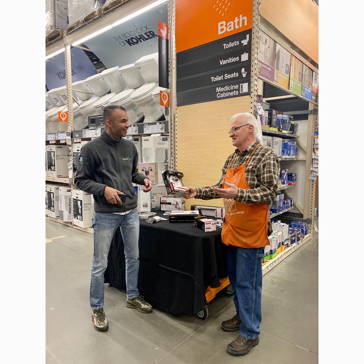 rodriguezp0412's tweet photo. Store 0️⃣9️⃣6️⃣3️⃣ Easy Bath Updates Workshop 🚰🚿🛁🔧 ⁦@0963SM_Charlie⁩ ⁦@roetimmerman⁩ ⁦@Tino_Longobardi⁩ ⁦@LourdesPerry⁩ https://t.co/IM75oCF1XY