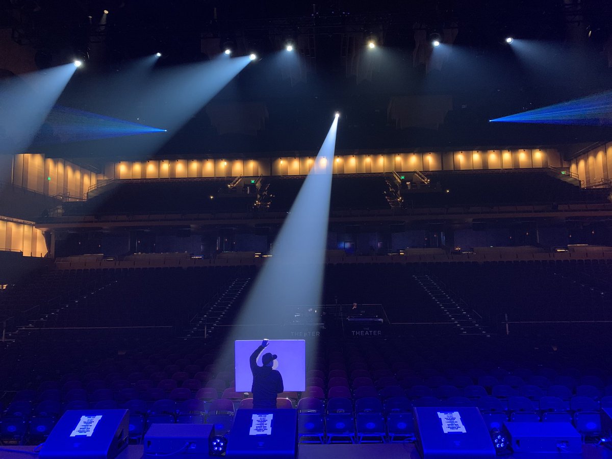strykeforceent's tweet photo. Office for the Night! Lovely View

#rnbmusic #colormebadd #bellbivdevoe #strykeforceent #music #90smusic #showtime

⁦@TheMarkCalderon⁩ ⁦@thekevincouch⁩ https://t.co/ho1llyKI8v