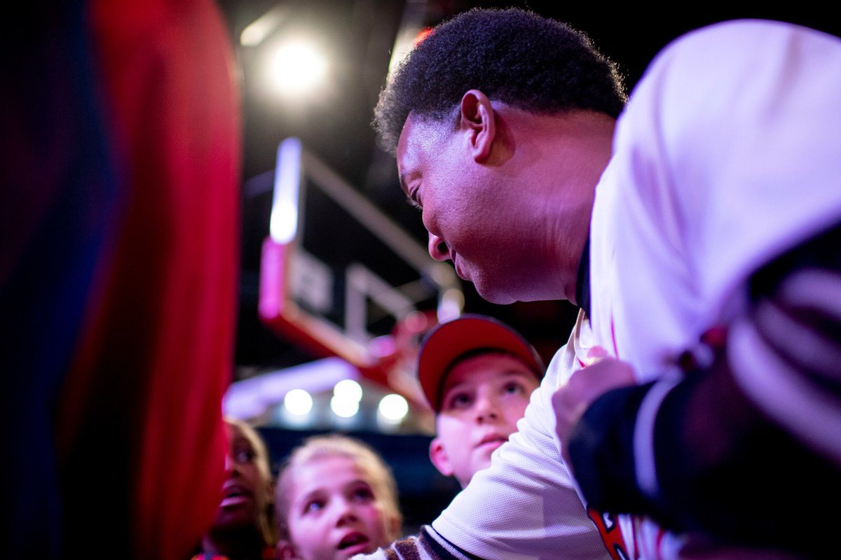 45PedroMartinez's tweet photo. My love for the @redsox will never fade. #blessed #redsoxwinterweekend https://t.co/T3l369G8Zi