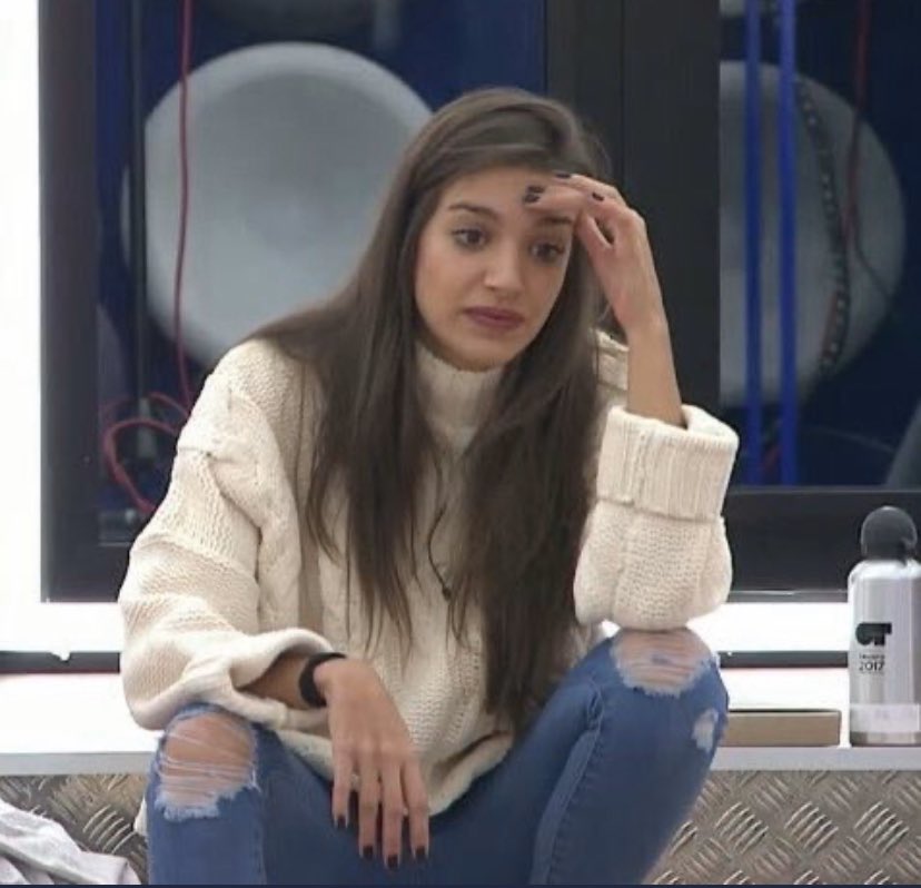 Edu_96Martin's tweet photo. Pasan los años y la misma historia de siempre, el graciosito de turno que canta de pena y que no hay manera de echar #OTGala1 https://t.co/PPH55lGOrF