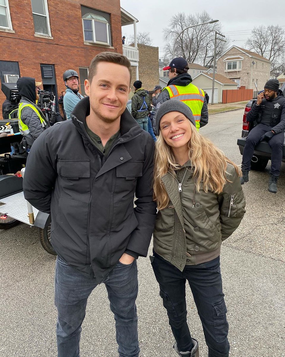 jonakijoannaki's tweet photo. My two favorite ships of all time!
#Upstead #Tindy ❤
#ChicagoPD #MTVEyeCandy https://t.co/TYmLvMmphG
