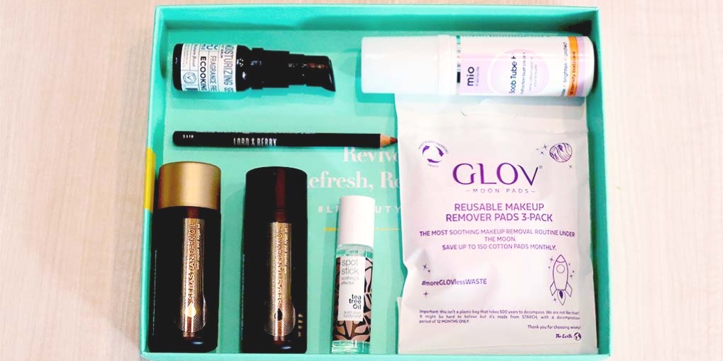 ExpatBoxLife's tweet photo. New #review and #unboxing of the Jan 2020 @lookfantastic "Revive" #lfbeautybox https://t.co/KnXaiMaH51

UK luxury + global shipping! Goodies: 
@ELLEUK
@lordandberrylab
@MioSkincare
@SebastianPro
 &amp; +++

#expatboxlife #expatlife #beautybox #subscriptionbox https://t.co/RgduoWHxXg