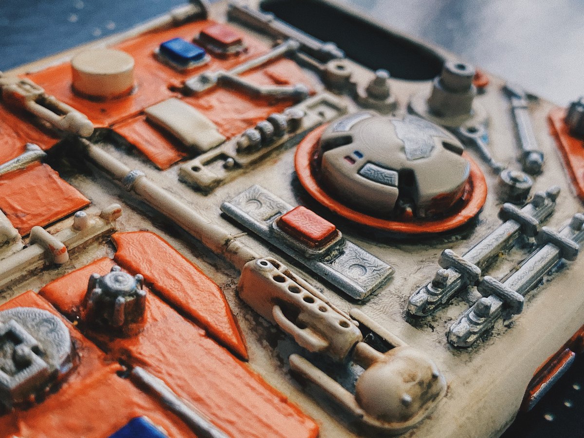 MatthewGaydos's tweet photo. Made another entry into the #datapadbuildersclub, and I like this one even more than my first.
Once again, years and years of watching @donttrythis videos pays off! https://t.co/ias8XTYFu0