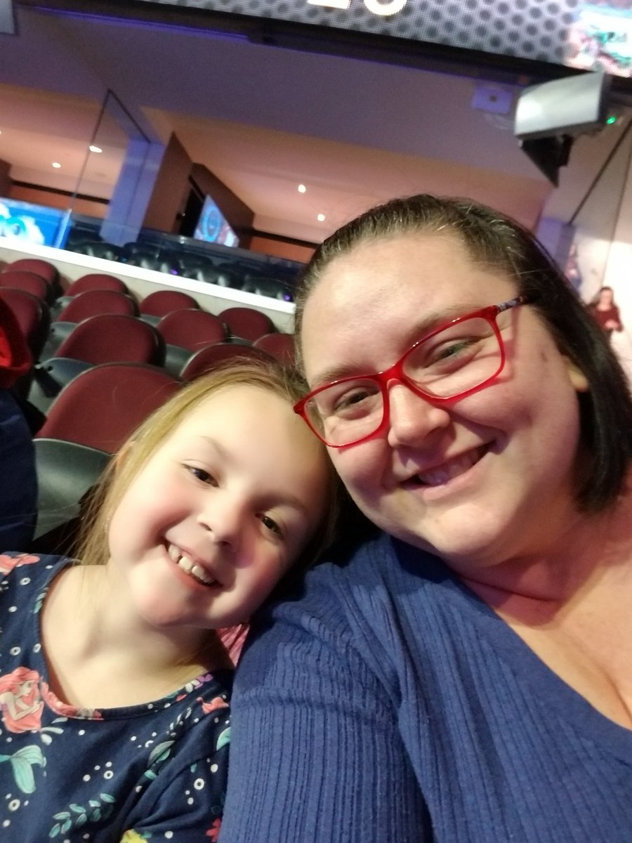 malindab04's tweet photo. Just a girl waiting girl waiting for Disney on Ice https://t.co/L5fiHb2lGQ