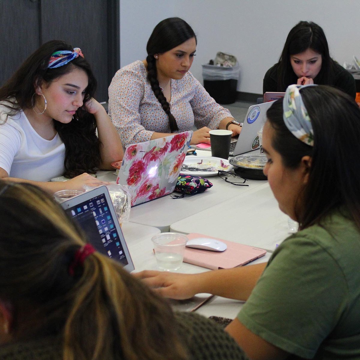 PyLadiesRGV's tweet photo. 😍 we love our #djangogirlsmission mentors! Here are a couple of highlights from our mentor workshop this weekend! 🎉✨
.
.
.
.
#pyladies #pyladiesrgv #python #pythonistas #django #djangogirls #djangogirlsmission #rgv #rgvlife #ceed #womenintech #latinxintech https://t.co/B1PszRO2iz