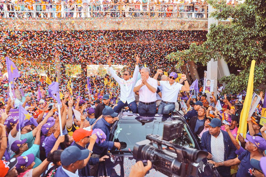 JoseRFigueroaL's tweet photo. Con lo vivido este fin de semana, viendo a @Gonzalo2020RD recorriendo municipios de Santiago, observando su paso por María Trinidad Sánchez y en el día de hoy Santo Domingo

No me queda la menor duda de que ganaremos en febrero en lo municipal y mayo en 1ra vuelta lo presidencial https://t.co/LuVuxYAhpq