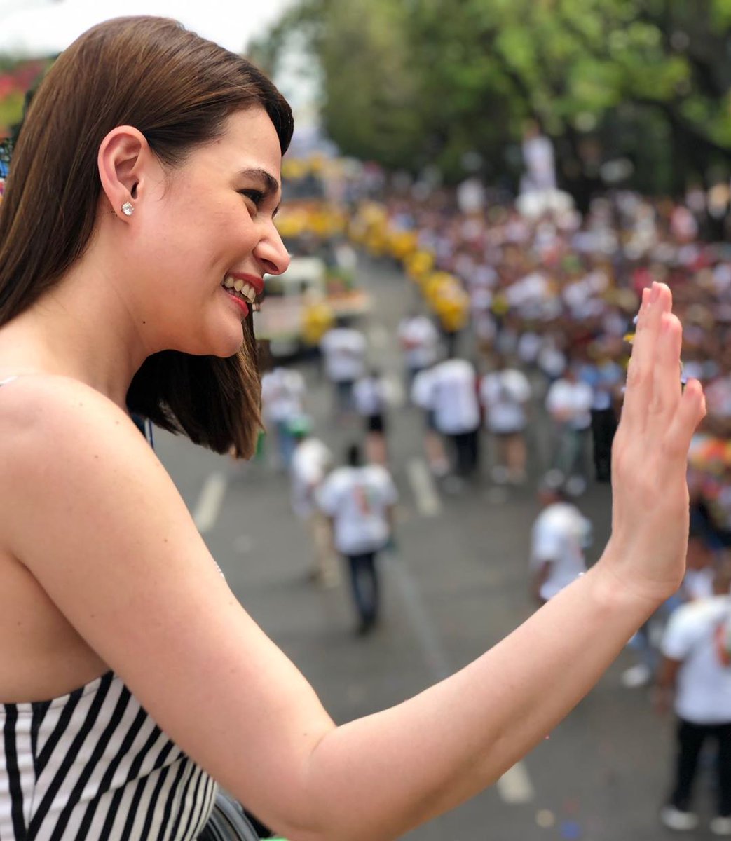 BeaAlonzooffic1's tweet photo. Viva Pit Senyor!  #Sinulog2020💕💕💕 BEA 💕💕💕
@beaalonzo  #sinulog2020  #sinulog  hair by @ayumanaog  #vardafied https://t.co/1yBrgbm8n4