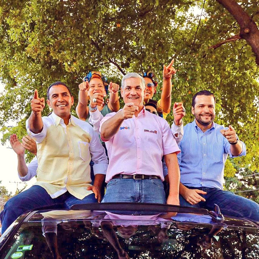 JoseRFigueroaL's tweet photo. Con lo vivido este fin de semana, viendo a @Gonzalo2020RD recorriendo municipios de Santiago, observando su paso por María Trinidad Sánchez y en el día de hoy Santo Domingo

No me queda la menor duda de que ganaremos en febrero en lo municipal y mayo en 1ra vuelta lo presidencial https://t.co/LuVuxYAhpq