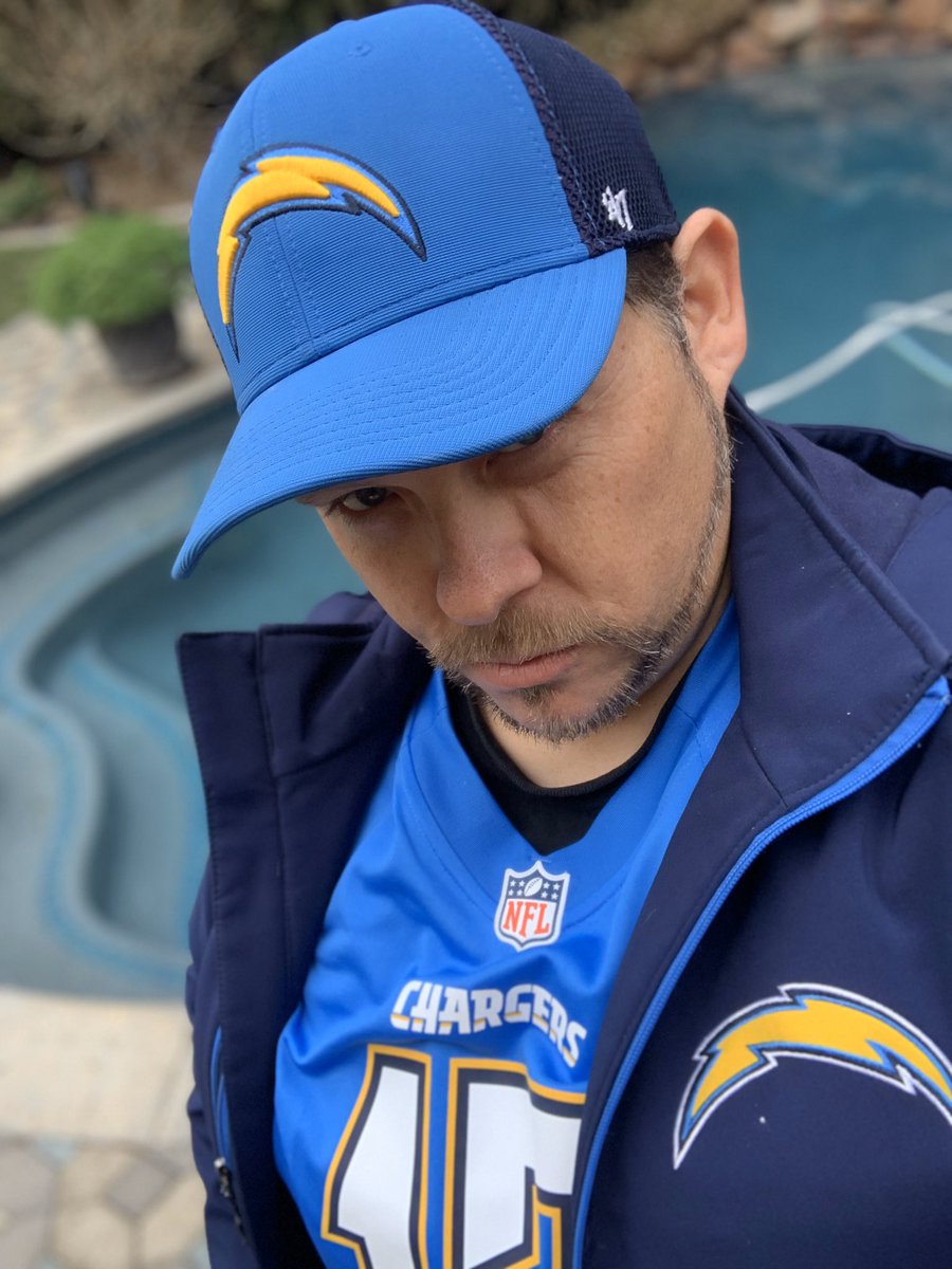 getsomesports's tweet photo. Moving to FL #IDC #ThatsMyQB ain’t my team playin #IDC #BoltUp #boltlife #BoltFam @Chargers ⚡️ 🏈 ✊🏼 ⚡️ @diehardboltclub #SoCal born but #NorCal living amongst all this @&$”# #NinerGang 💩 🤦🏻♂️ #diehard https://t.co/kZPDl8IDZ4