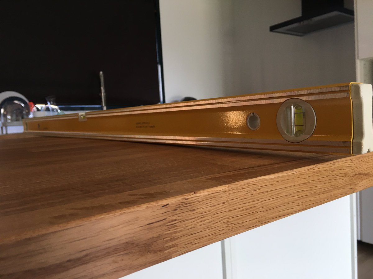 Sam_Ietzan's tweet photo. This is a new Ikea benchtop. It’s so warped. https://t.co/D9NFfE1EQX