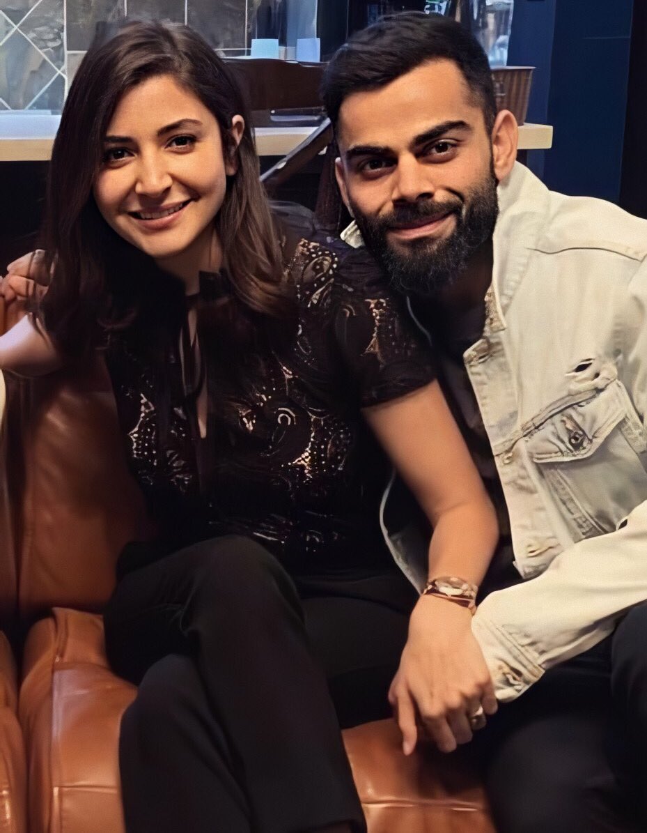 And here comes my top favourite duo. Virushka. These two are the most simplest people ever. And I can bet they both share the skincare routine. We could have too, but Anushka Sharma refuses to give it to me. Those smiles. Kitne pyaare hai dono.