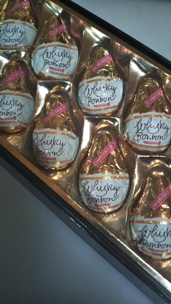 Mocottoy この季節は美味しウイスキーボンボンがでるから嬉しいね