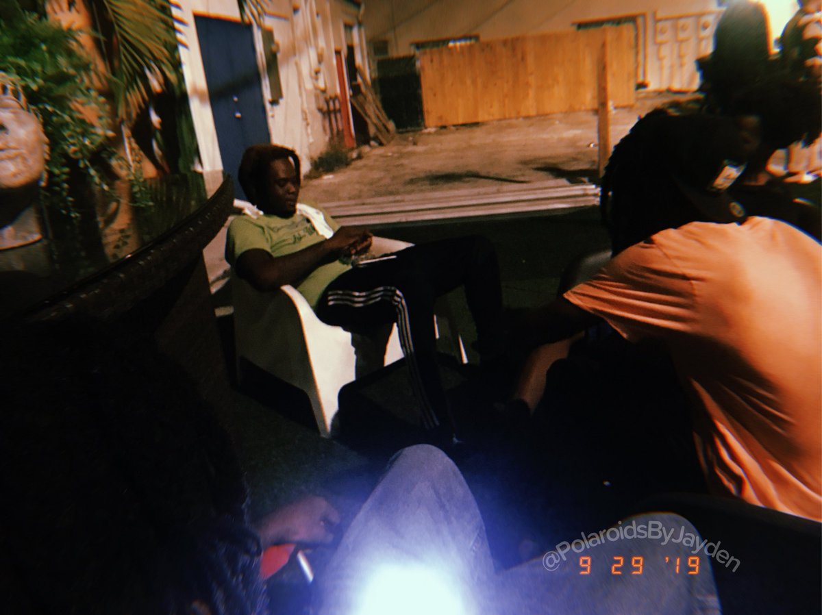 PolaroidsByJayd's tweet photo. #PolaroidsByJayden™ #CandidPhotographer #CandidsByJayden #Photography #JaydenOriginal #JaydenOriginals #CandidPolaroids #BasedPhotography #BasedGang #BasedCandids #PolaroidGang #Trap https://t.co/rI9eSLYltd