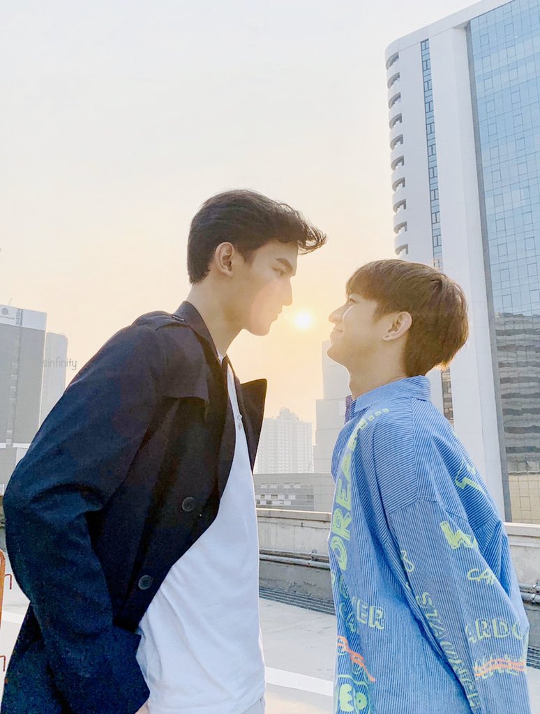 Ohm_Thitiwat's tweet photo. 👀👀👀💖💖💖
#Pdean
#fluke
#ohm https://t.co/EXUSG6uyEZ