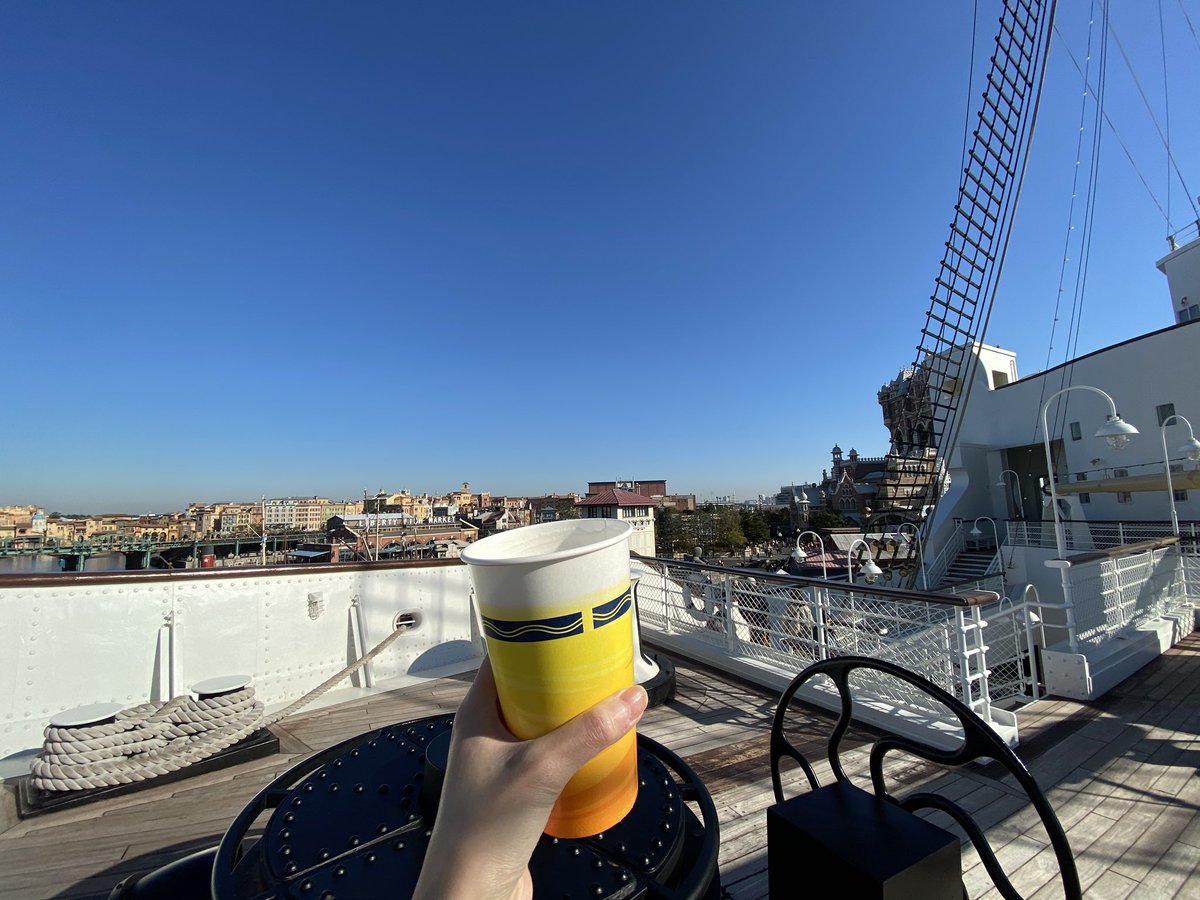 ノグチユキ ディズニーシーに呑みに来た S S コロンビア号のデッキは本物の海も見えるし最高