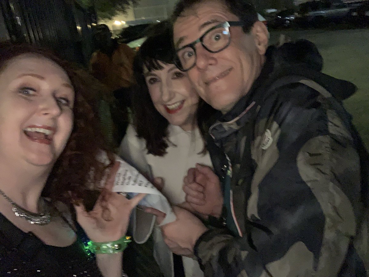 pomopam's tweet photo. A big thank you to the kind @stephenpdmorris @gillian_gilbert for visiting with fans @neworder @FillmoreMB &amp; your list #NewOrderMiami It was a wonderful getaway from snow in Philly! Safe travels home ✈️🎹 🥁 @1stwave @SluggoDoug @richardblade @LoriMajewski @AlanHunterMTV https://t.co/BnUt6284nQ