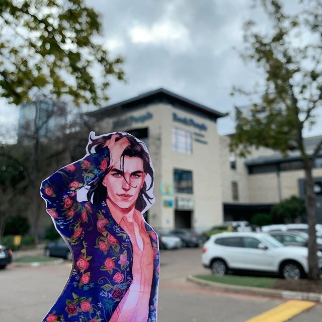 flatbazly's tweet photo. Stopped in at Bookpeople to get some new reading material, but ended up staring at Snow’s picture for far too long...@rainbowrowell

#flatbazly #fellowshipofthetravellingbaz #bazpitch #tyrannusbasiltongrimmpitch #snowbaz…

📸 https://t.co/SJ1kwljK1s via https://t.co/GzgFVg8LX2 https://t.co/Zj1PkBzwYu