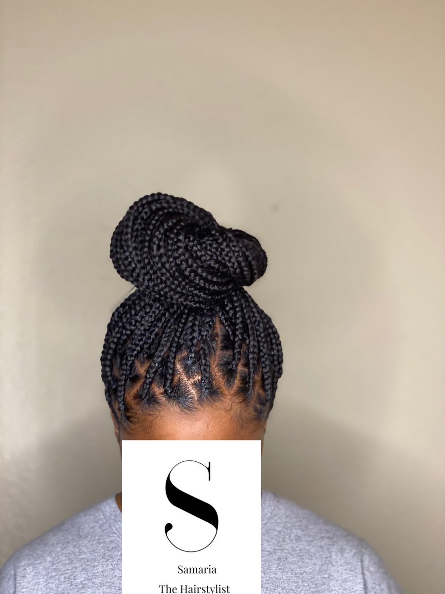 samariathehairS's tweet image. Knotless braids !!! Don’t forget this style is very very very protective it’s basically equivalent to having a braid out ! 
#protectivehairstyle #protectnaturalhair #knotlessbraids #tylerknotlessbraids #dallasknotlessbraids #samariathehairstylist #tamuc #dallasknotlessbraids