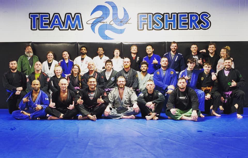 notarealfarmer's tweet photo. One of the best open mats I’ve been to lately. Tonight there was 7 different Jiu Jitsu schools sharing the same mat. I’m forever thankful for the brotherhood and hospitality at @fishersbjjboxing ! #MuncieBJJ #indianajiujitsu #FarmBar #LevelUp https://t.co/nWciBsLbcw