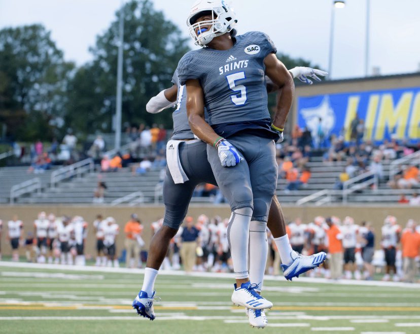 devnotdav's tweet photo. Extremely excited to announce that I’ve received my 2nd offer from Limestone College ⚜️🔵 #gosaints @LaneKnost @LimestoneFB https://t.co/DO5qsGWJU0