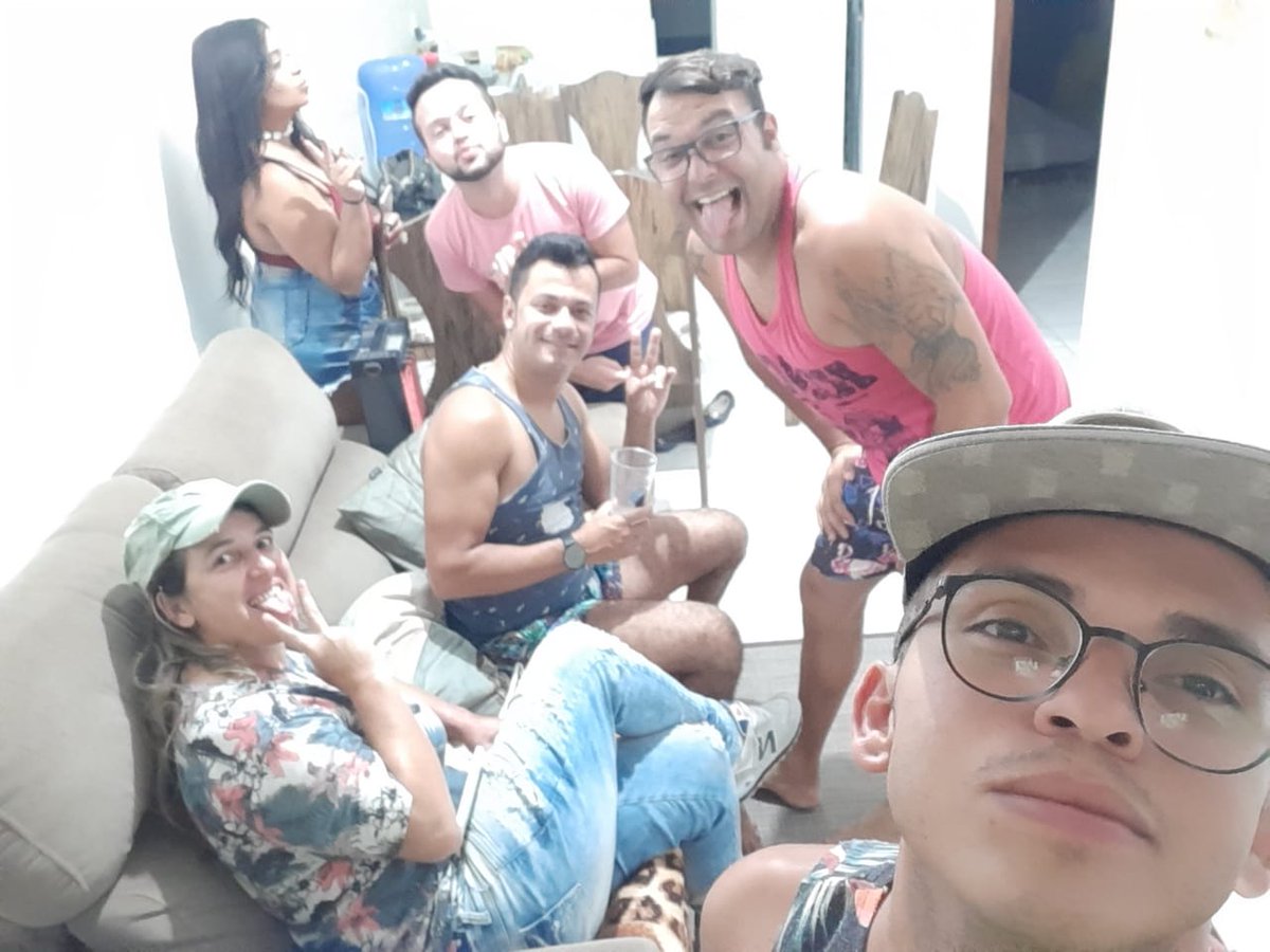 bimafra's tweet photo. Pensa em uma galera porra louca 👊🎯 @WandersonMarlo1
@naytricia #Jaider
#Adriano #Viados e passivos. 😂😂😂 https://t.co/EvlFGFNWcP