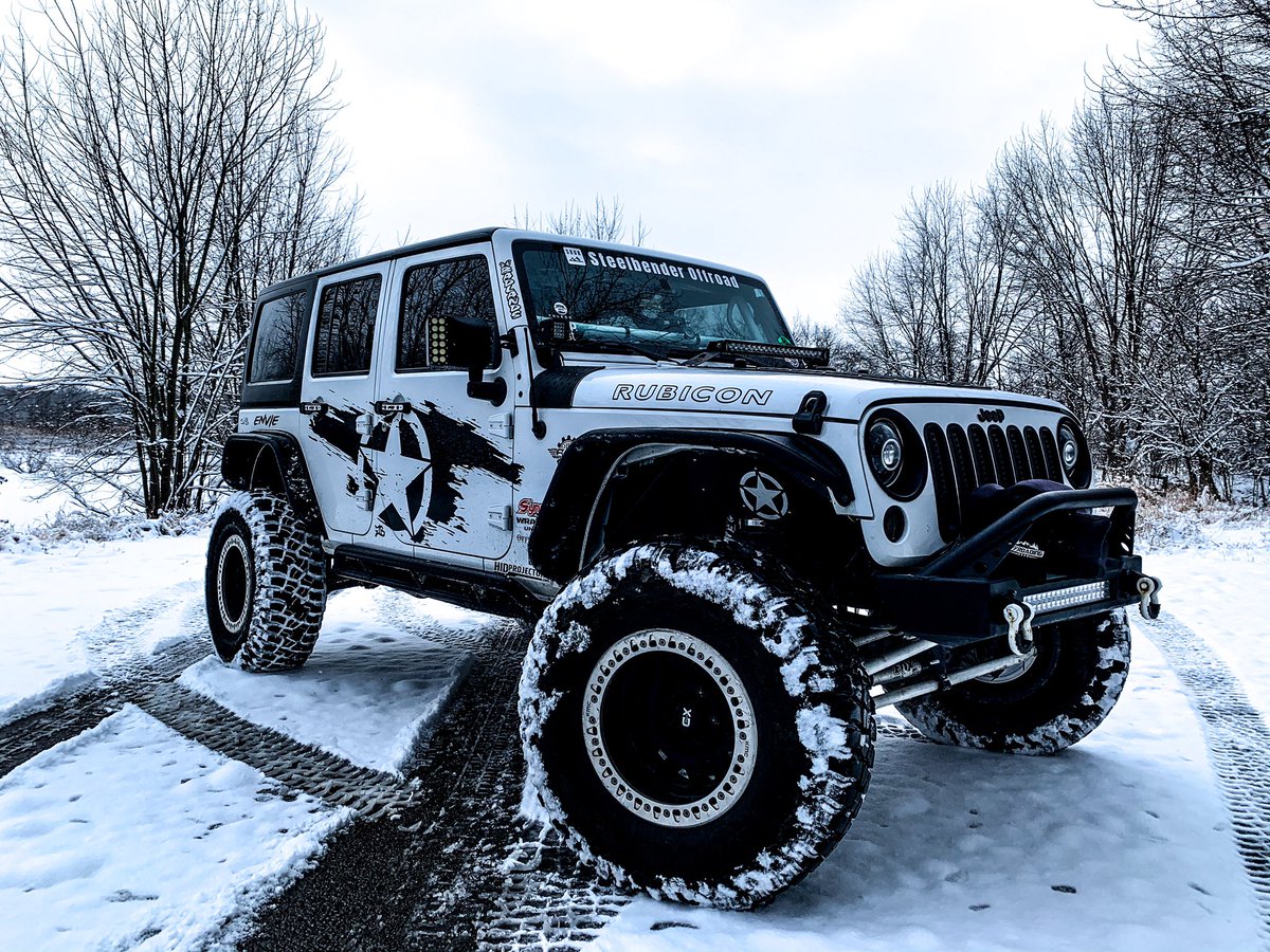 Nothing beats a white jeep in the snow @Jeep @synergymfg @BFGoodrichTires @KMCWheels @hidprojectors @rockhard4x4
